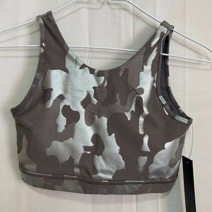 Fashion Nova Keep It Moving Sports Bra in Sculpt Tech